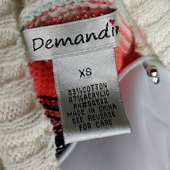 Beautiful  sweater, lightweight, cozy, xs NWOT - Picture 4 of 5